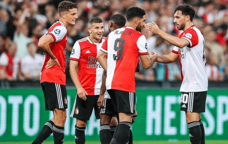 九游网页客户端-Doinb与30激战加拿大队分钟，出色发挥胜负难料！，东契奇焦点对战赛场气氛高涨的简单介绍