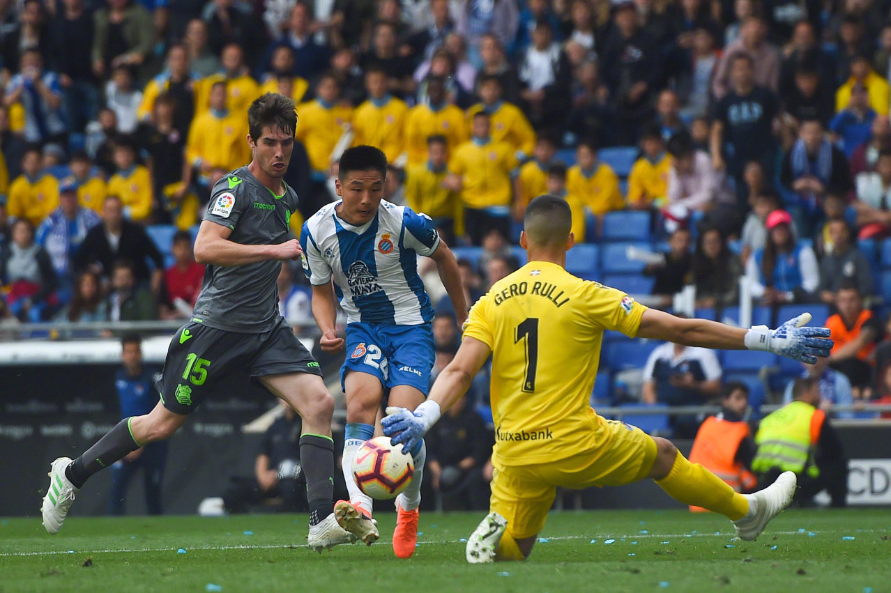 九游网页客户端-德罗巴裁判吹哨继续进攻吃牌的视频